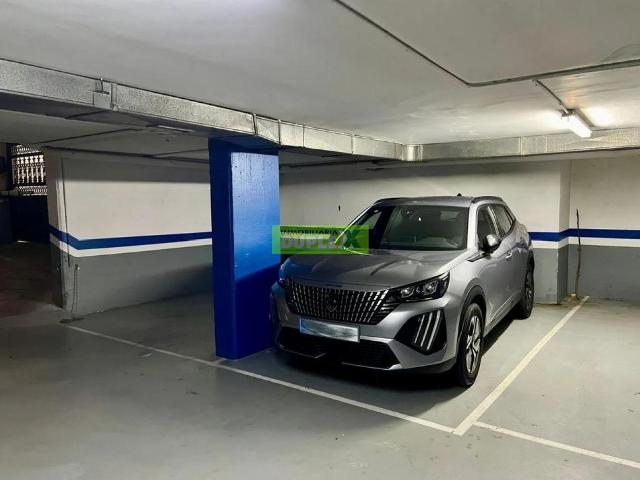 Garaje en venta en Pontevedra, Casco Antigo
