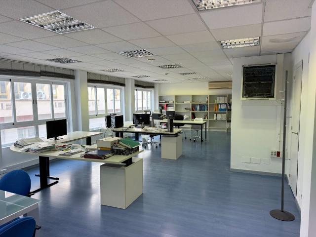 Oficina en venta en es Molinar, Palma
