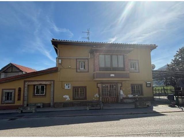 Casa en venta en La Riba, Rasines