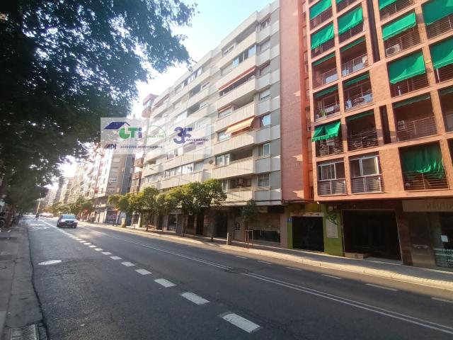 Piso en venta en Delicias, Zaragoza