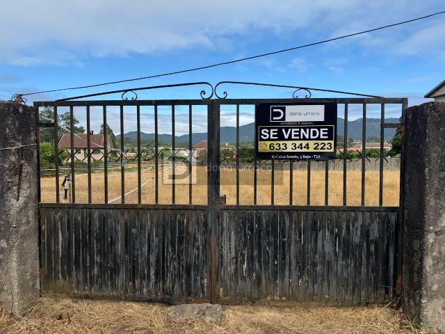 Terreno en venta en Tui, A Fenteira