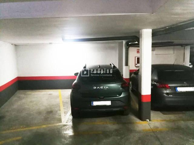 Garaje en venta en Madrid, Adelfas