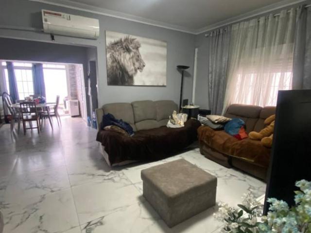 Casa en venta en Singuerlin, Barcelonès