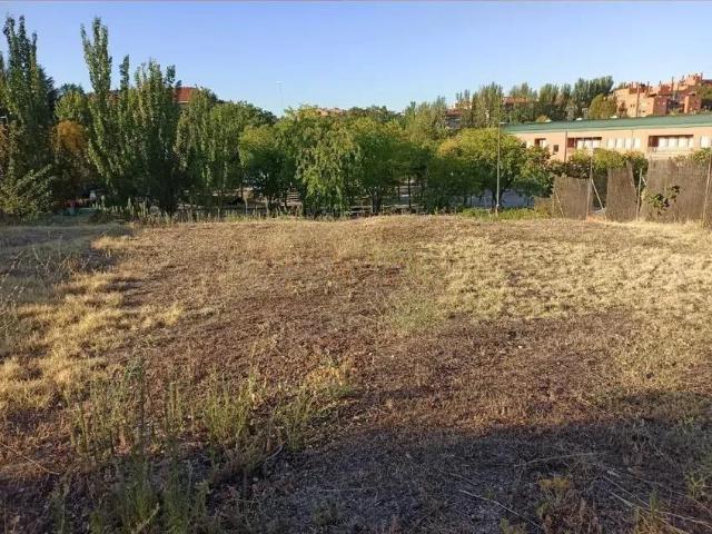 Terreno en venta en Parque Coimbra, Móstoles