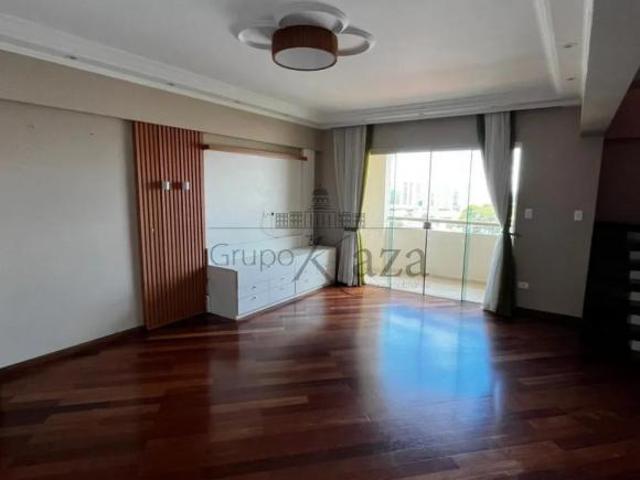 Apartamento venda em Região Imediata de São José dos Campos, Região Metropolitana do Vale do Paraíba e Litoral Norte
