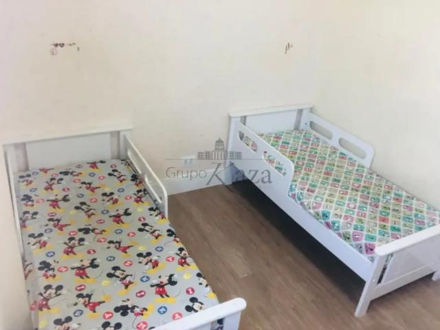 Apartamento aluguel em Região Imediata de São José dos Campos, Região Metropolitana do Vale do Paraíba e Litoral Norte