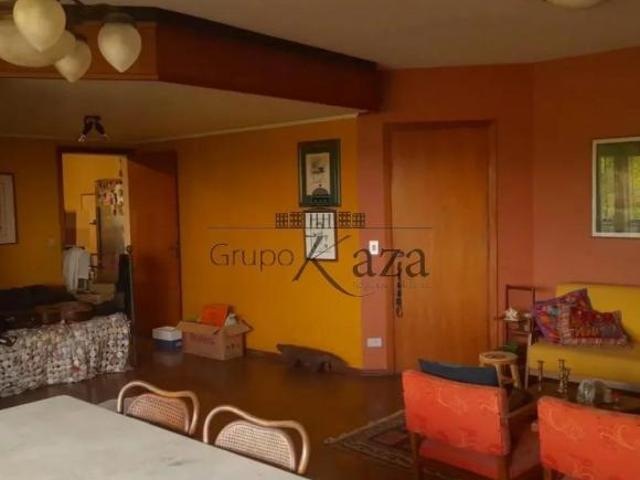 Apartamento venda em Região Imediata de São José dos Campos, Região Metropolitana do Vale do Paraíba e Litoral Norte