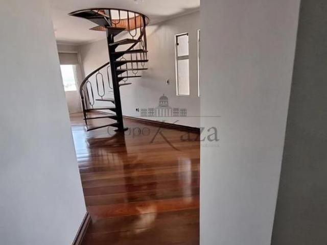 Apartamento venda em Região Imediata de São José dos Campos, Região Metropolitana do Vale do Paraíba e Litoral Norte