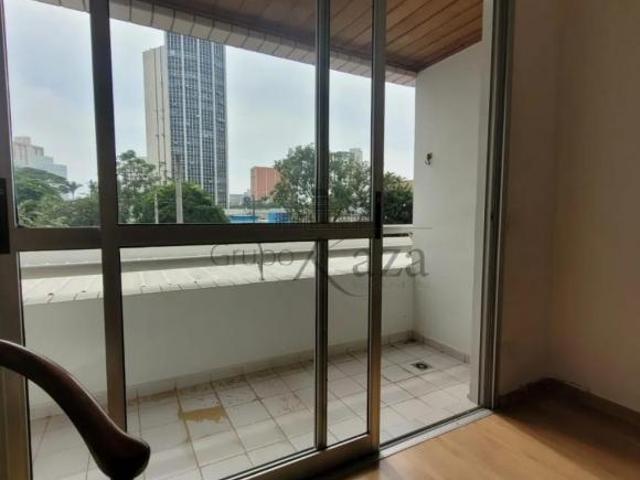 Apartamento venda em Região Imediata de São José dos Campos, Região Metropolitana do Vale do Paraíba e Litoral Norte