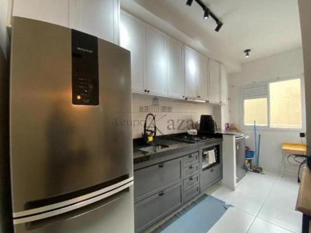 Apartamento venda em Região Imediata de São José dos Campos, Região Metropolitana do Vale do Paraíba e Litoral Norte