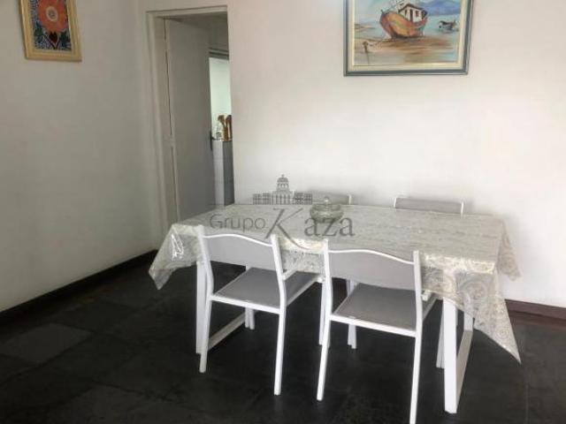 Apartamento venda em Região Imediata de São José dos Campos, Região Metropolitana do Vale do Paraíba e Litoral Norte