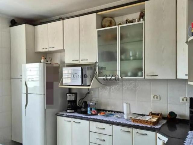 Apartamento venda em Região Imediata de São José dos Campos, Região Metropolitana do Vale do Paraíba e Litoral Norte