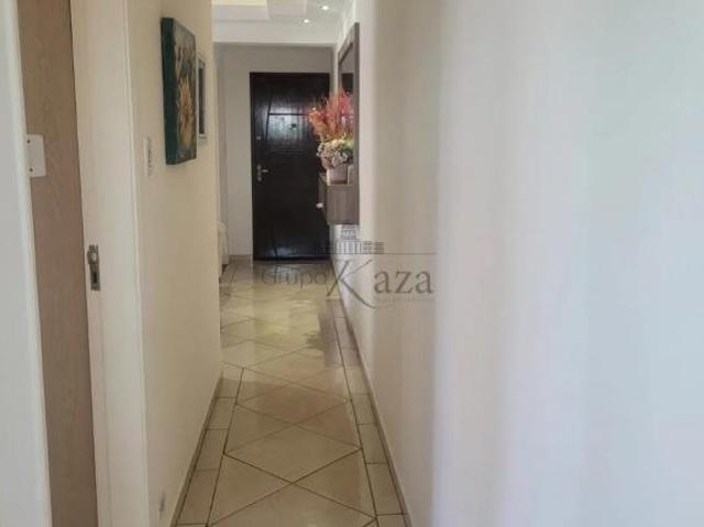 Apartamento venda em Região Imediata de São José dos Campos, Região Metropolitana do Vale do Paraíba e Litoral Norte