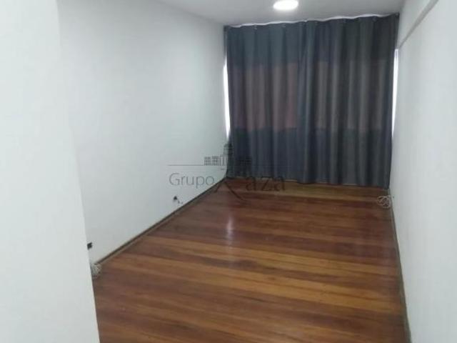 Apartamento venda em Região Imediata de São José dos Campos, Região Metropolitana do Vale do Paraíba e Litoral Norte