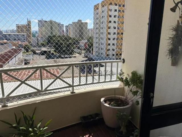 Apartamento venda em Região Imediata de São José dos Campos, Região Metropolitana do Vale do Paraíba e Litoral Norte