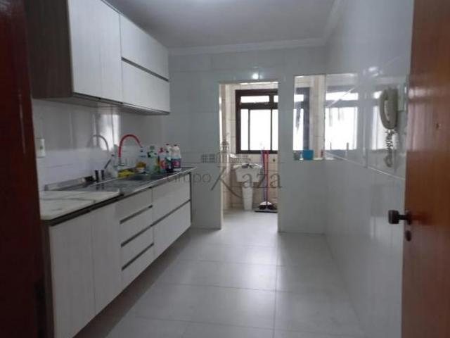 Apartamento venda em Região Imediata de São José dos Campos, Região Metropolitana do Vale do Paraíba e Litoral Norte