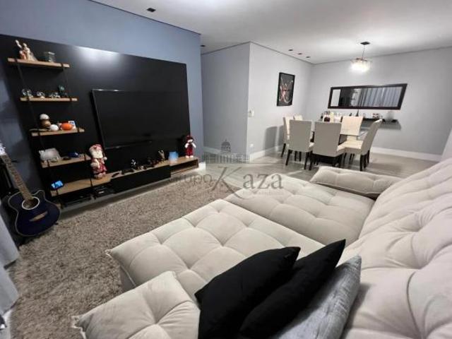 Apartamento venda em Região Imediata de São José dos Campos, Região Metropolitana do Vale do Paraíba e Litoral Norte