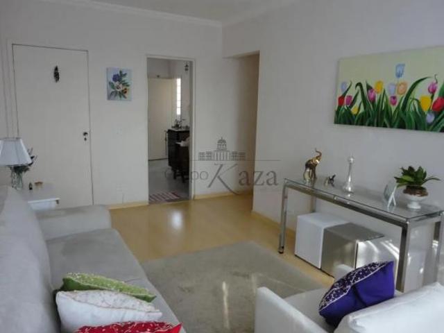 Apartamento venda em Região Imediata de São José dos Campos, Região Metropolitana do Vale do Paraíba e Litoral Norte