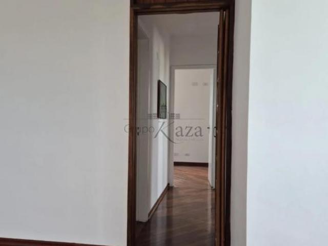 Apartamento venda em Região Imediata de São José dos Campos, Região Metropolitana do Vale do Paraíba e Litoral Norte