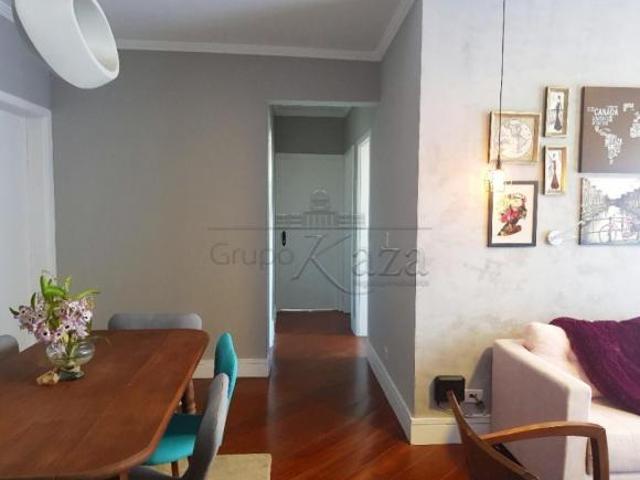 Apartamento venda em Região Imediata de São José dos Campos, Região Metropolitana do Vale do Paraíba e Litoral Norte