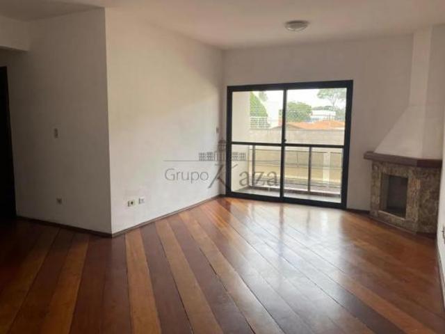 Apartamento venda em Região Imediata de São José dos Campos, Região Metropolitana do Vale do Paraíba e Litoral Norte