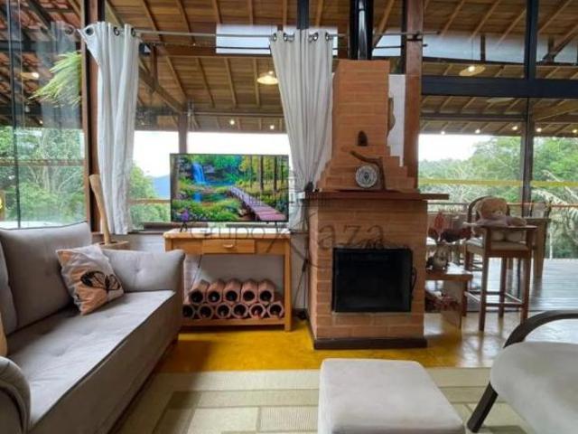 Casa venda em Região Imediata de Taubaté-Pindamonhangaba, Região Metropolitana do Vale do Paraíba e Litoral Norte