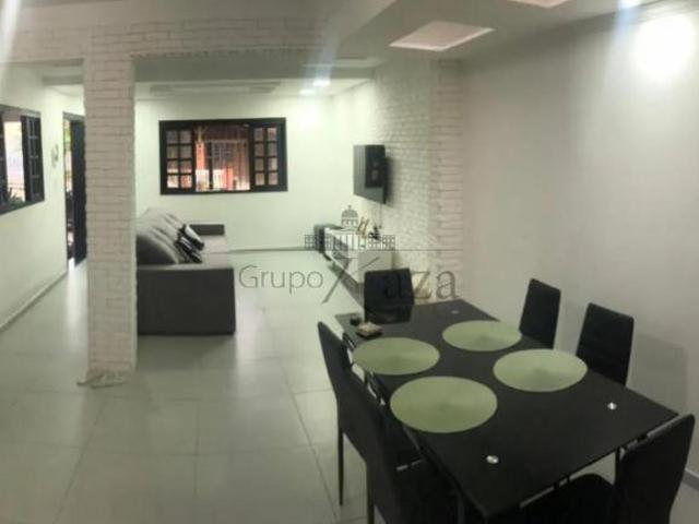 Casa venda em Região Imediata de São José dos Campos, Região Metropolitana do Vale do Paraíba e Litoral Norte