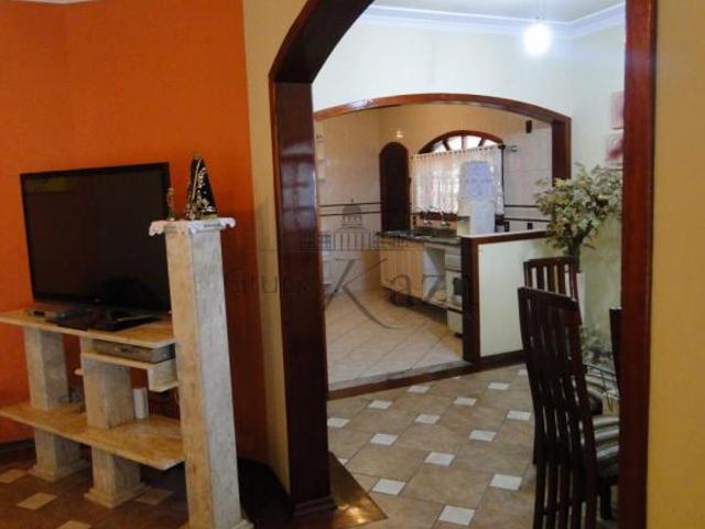 Casa venda em Região Imediata de São José dos Campos, Região Metropolitana do Vale do Paraíba e Litoral Norte