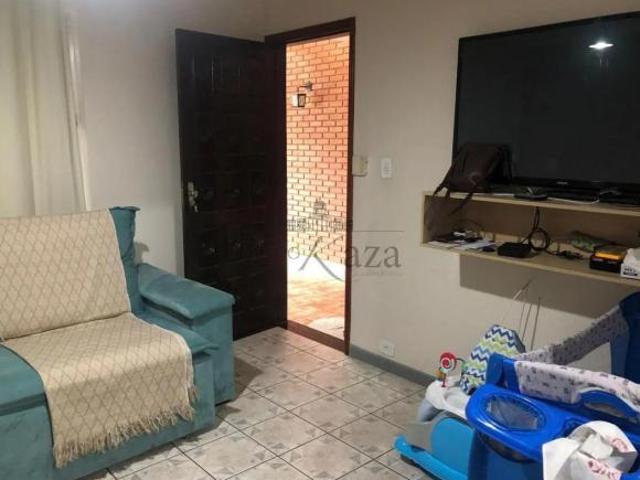 Casa venda em Região Imediata de São José dos Campos, Região Metropolitana do Vale do Paraíba e Litoral Norte
