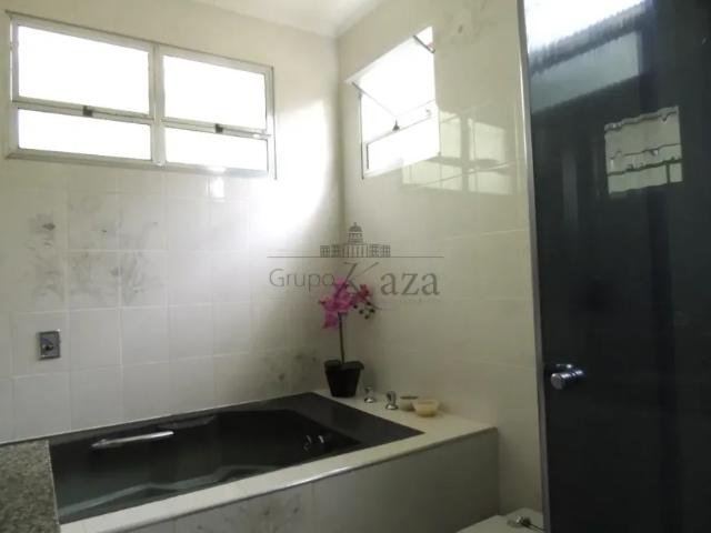 Casa venda em Região Imediata de São José dos Campos, Região Metropolitana do Vale do Paraíba e Litoral Norte