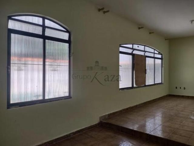 Casa venda em Região Imediata de São José dos Campos, Região Metropolitana do Vale do Paraíba e Litoral Norte