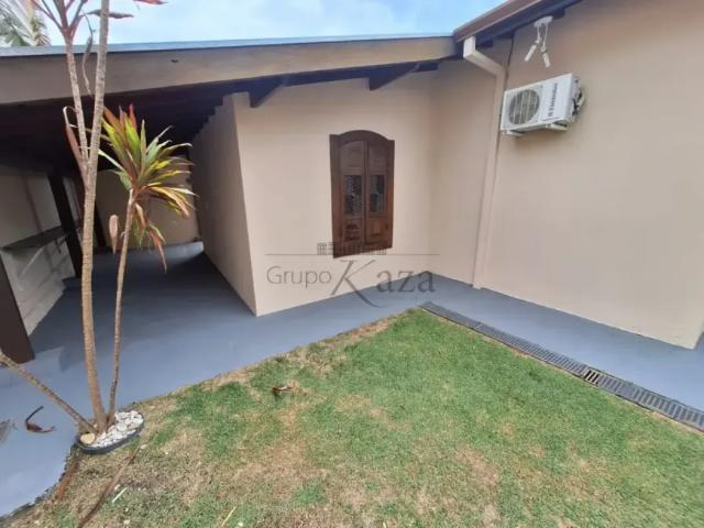Casa aluguel em Região Imediata de São José dos Campos, Região Metropolitana do Vale do Paraíba e Litoral Norte