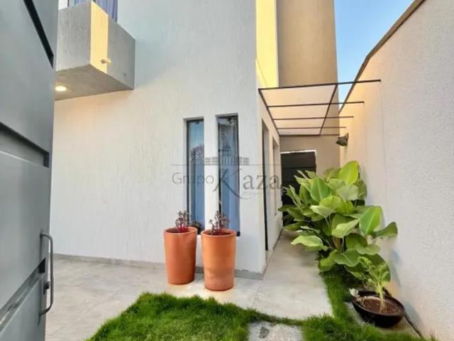 Casa venda em Região Imediata de São José dos Campos, Região Metropolitana do Vale do Paraíba e Litoral Norte