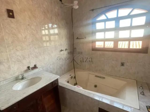 Casa aluguel em Região Imediata de São José dos Campos, Região Metropolitana do Vale do Paraíba e Litoral Norte