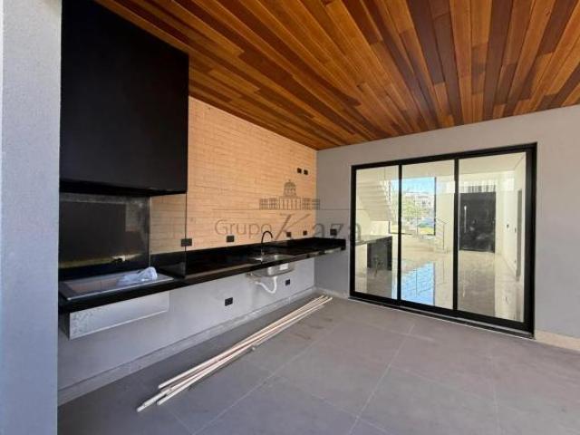 Casa venda em Região Imediata de São José dos Campos, Região Metropolitana do Vale do Paraíba e Litoral Norte