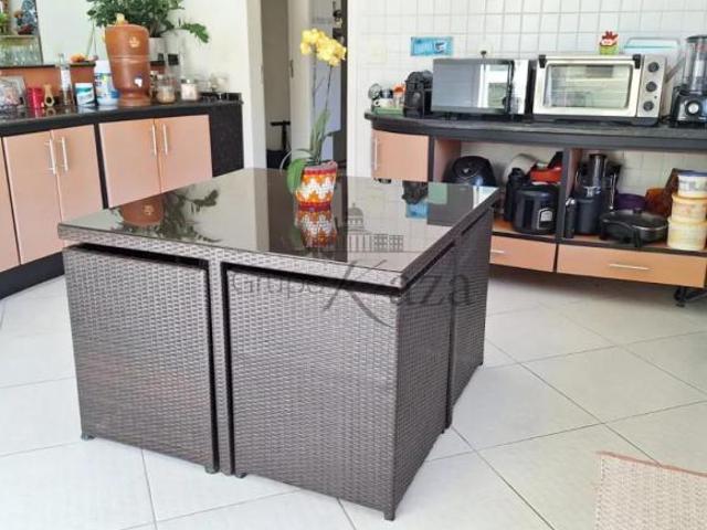 Casa venda em Região Imediata de São José dos Campos, Região Metropolitana do Vale do Paraíba e Litoral Norte