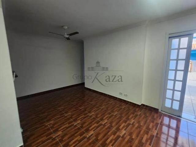 Casa venda em Região Imediata de São José dos Campos, Região Metropolitana do Vale do Paraíba e Litoral Norte