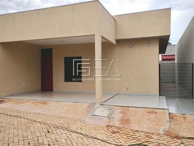 Casa venda em Região Geográfica Imediata de Águas Lindas de Goiás, Região Integrada de Desenvolvimento do Distrito Federal e Entorno