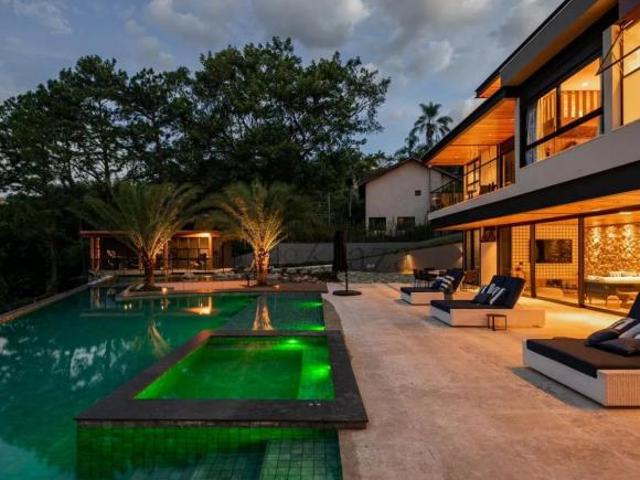 Casa venda em Região Imediata de São José dos Campos, Região Metropolitana do Vale do Paraíba e Litoral Norte