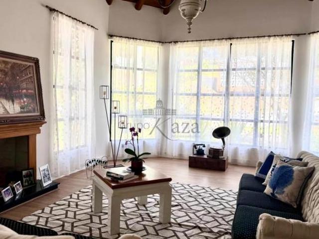 Casa venda em Região Imediata de São José dos Campos, Região Metropolitana do Vale do Paraíba e Litoral Norte