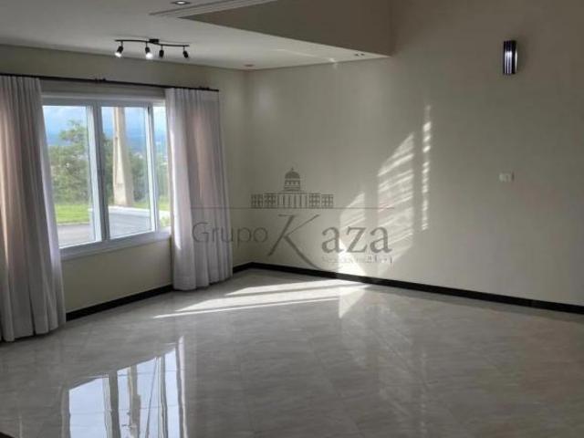 Casa venda em Região Imediata de São José dos Campos, Região Metropolitana do Vale do Paraíba e Litoral Norte