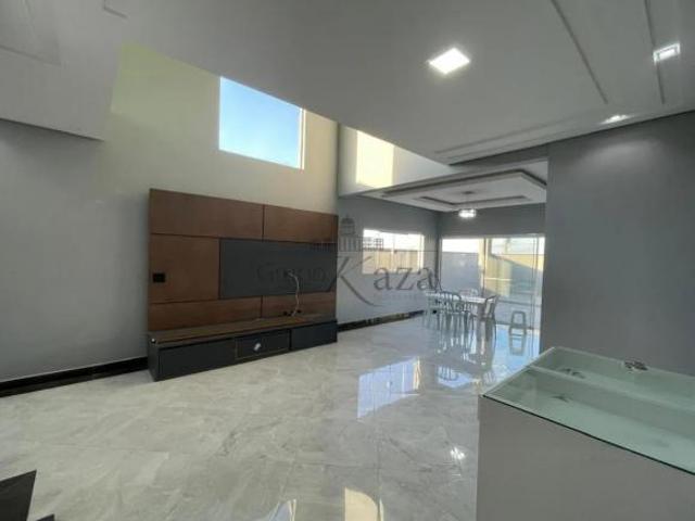 Casa venda em Região Imediata de São José dos Campos, Região Metropolitana do Vale do Paraíba e Litoral Norte