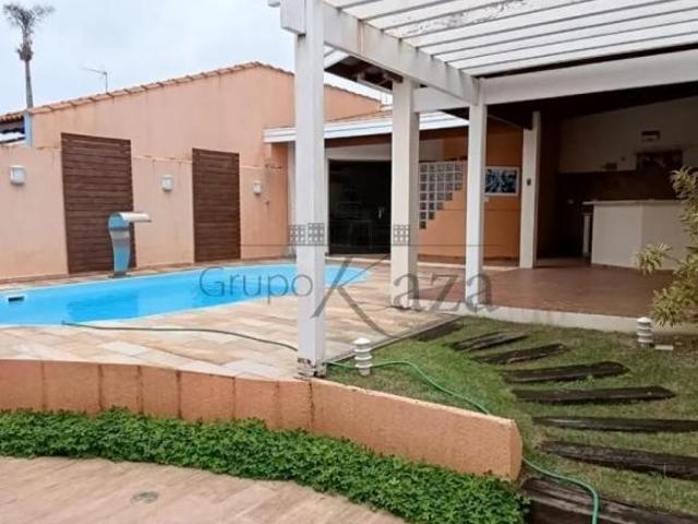 Casa venda em Região Imediata de São José dos Campos, Região Metropolitana do Vale do Paraíba e Litoral Norte