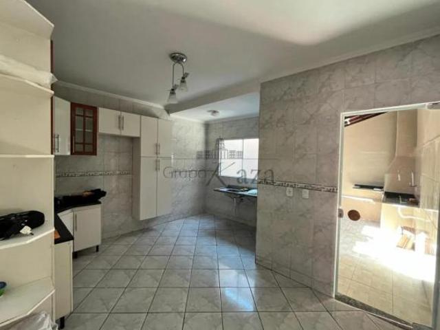 Casa venda em Região Imediata de São José dos Campos, Região Metropolitana do Vale do Paraíba e Litoral Norte
