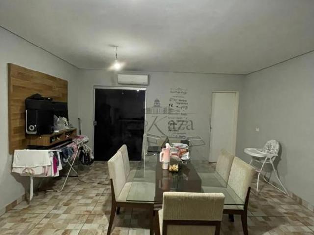 Casa venda em Região Imediata de São José dos Campos, Região Metropolitana do Vale do Paraíba e Litoral Norte