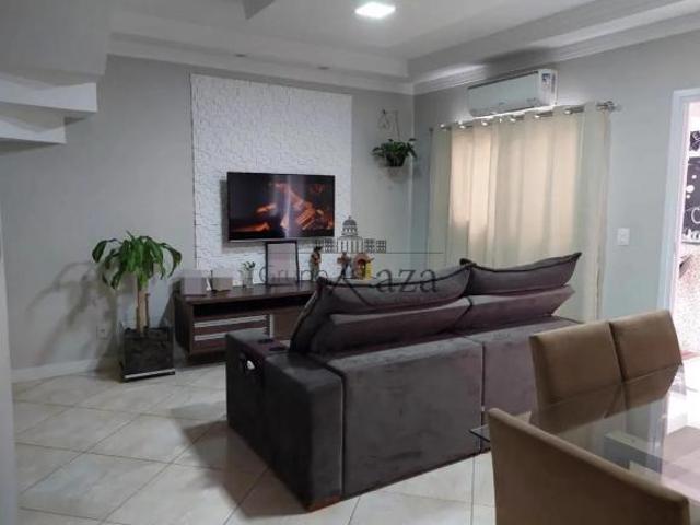 Casa venda em Região Imediata de São José dos Campos, Região Metropolitana do Vale do Paraíba e Litoral Norte