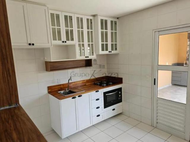 Casa venda em Região Imediata de São José dos Campos, Região Metropolitana do Vale do Paraíba e Litoral Norte