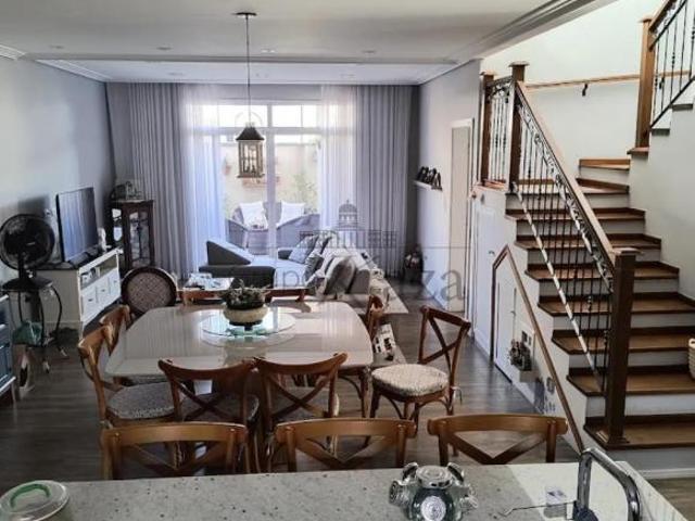 Casa venda em Região Imediata de São José dos Campos, Região Metropolitana do Vale do Paraíba e Litoral Norte