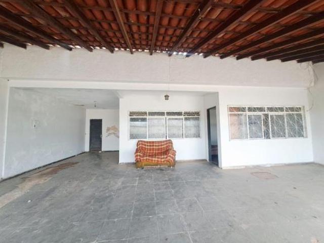 Casa venda em Região Geográfica Imediata do Distrito Federal, Região Integrada de Desenvolvimento do Distrito Federal e Entorno