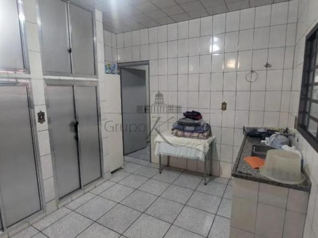 Casa venda em Região Imediata de São José dos Campos, Região Metropolitana do Vale do Paraíba e Litoral Norte